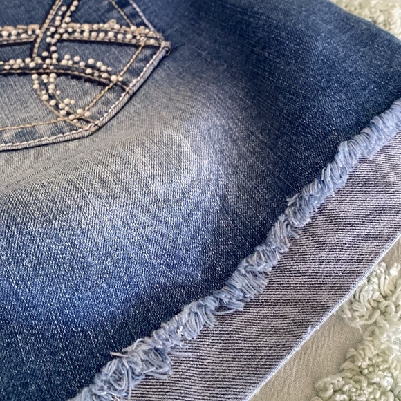 Wallflower Juniors Size 3 Denim Blue Jean Shorts - Picture 6 of 7